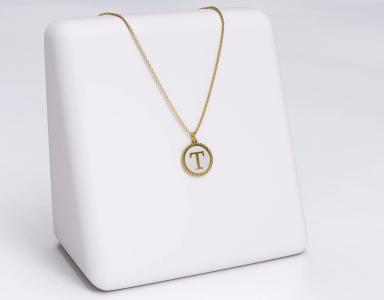 Daire Çerçeve Detaylı Mineli Harf Kolye Altın 2